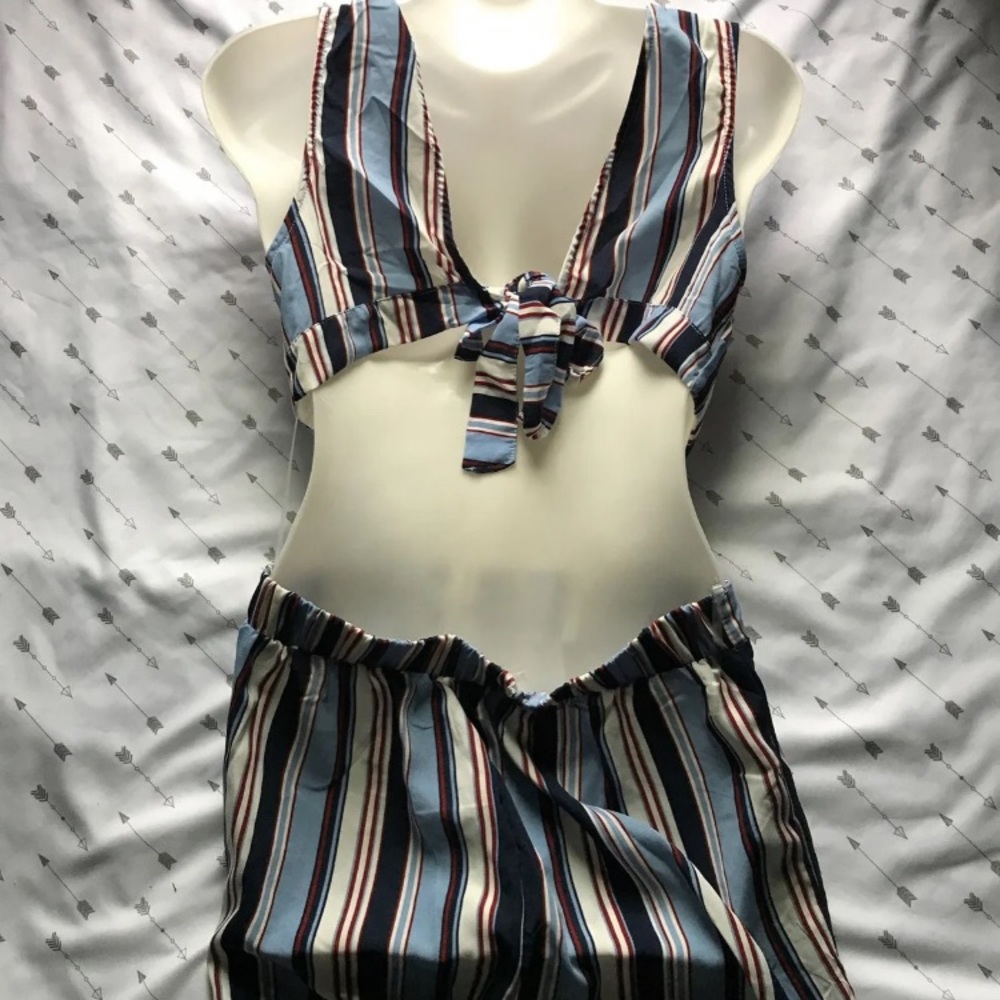 NWT Jumpsuit - Picture 3 of 5